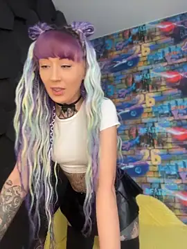 Tattoo  Moon online show from June 2026 12:17:01 AM