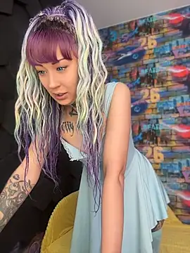 Tattoo  Moon online show from June 2026 01:21:02 AM