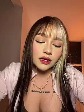 Daniela ruizz online show from June 2026 03:33:01 AM
