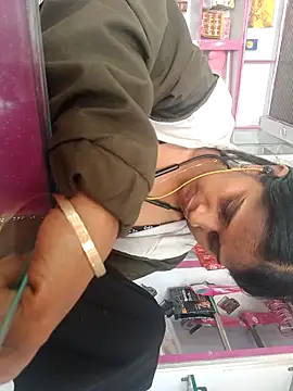 Snapshot of nehakapoor89 chatting on February 2026 06:36:02 AM nehakapoor89 online show from February 2026 06:36:02 AM