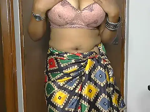 Snapshot of Navya_Verma chatting on December 2025 05:18:02 PM Navya Verma online show from December 2025 05:18:02 PM