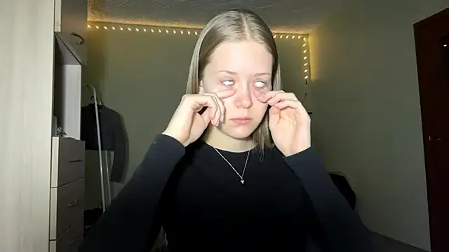 Snapshot of ZaidaSchwarten chatting on January 2026 06:08:01 AM ZaidaSchwarten online show from January 2026 06:08:01 AM