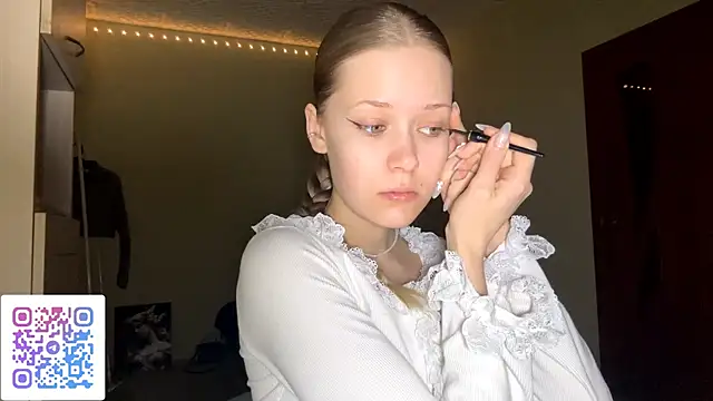 Snapshot of ZaidaSchwarten chatting on February 2026 05:23:01 AM ZaidaSchwarten online show from February 2026 05:23:01 AM