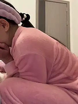 Snapshot of cmvoo chatting on December 2025 02:12:02 PM cmvoo online show from December 2025 02:12:02 PM