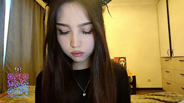 Qwami Amie online show from February 2026 09:02:02 AM