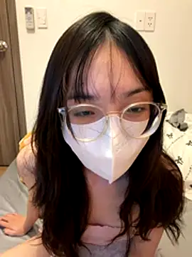 Snapshot of mimichannn99 chatting on December 2025 06:35:02 PM mimichannn99 online show from December 2025 06:35:02 PM