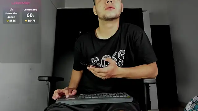 Snapshot of Liam_Mateo chatting on December 2025 03:47:02 AM Liam Mateo online show from December 2025 03:47:02 AM