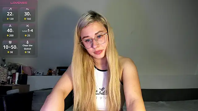 Snapshot of JessyyJ chatting on December 2025 08:24:02 PM JessyyJ online show from December 2025 08:24:02 PM