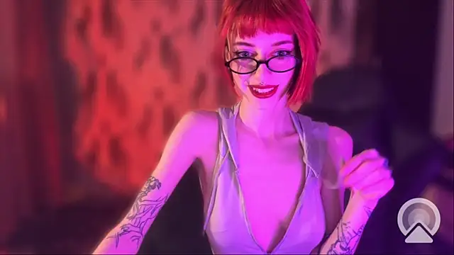 Snapshot of RedFica chatting on December 2025 11:09:01 PM RedFica online show from December 2025 11:09:01 PM