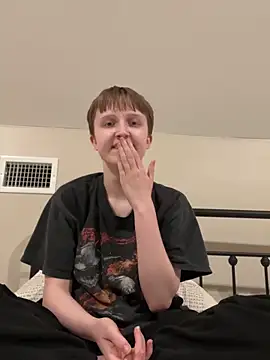 Snapshot of Lassie_Cassie chatting on December 2025 03:44:02 AM Lassie Cassie online show from December 2025 03:44:02 AM