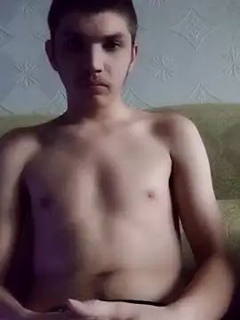 Snapshot of BradPierce chatting on December 2025 06:17:02 AM BradPierce online show from December 2025 06:17:02 AM