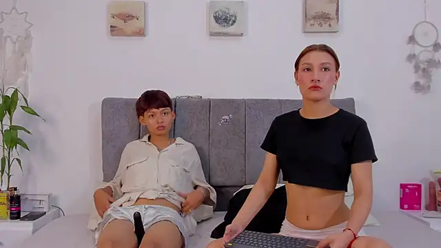 tefi meow  online show from December 2025 03:20:04 PM