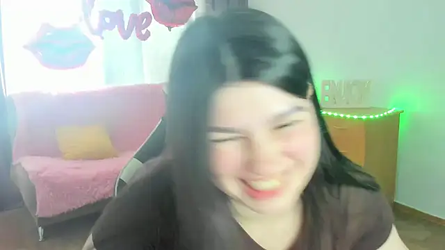 KisaModel online show from May 2026 07:35:02 AM