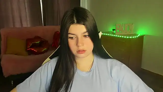 KisaModel online show from May 2026 03:34:01 AM