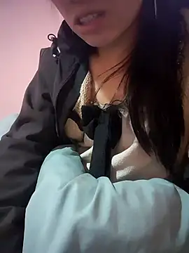 Layyla99 online show from December 2025 02:22:01 PM