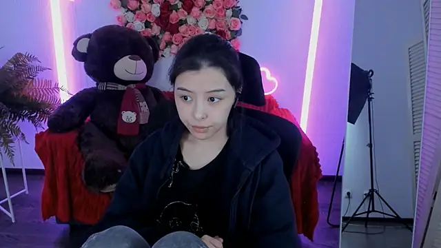 SirenMystiq online show from June 2026 07:16:02 PM