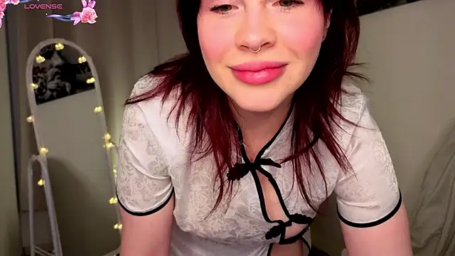 KellyMoussi online show from February 2026 02:00:02 PM