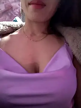 Comb-bii online show from December 2025 09:53:01 PM