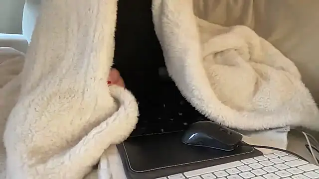 ijustturned18today online show from December 2025 10:43:01 AM