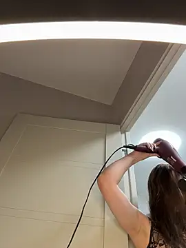 LucieBliss online show from December 2025 12:33:02 PM