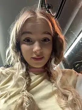 -teenytiny- online show from December 2025 03:52:02 PM