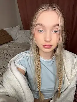 -teenytiny- online show from January 2026 04:33:02 PM