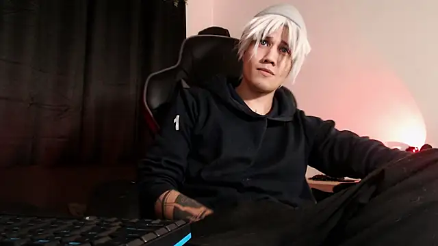 Snapshot of zack_morgan chatting on December 2025 03:57:01 AM zack morgan online show from December 2025 03:57:01 AM