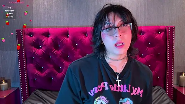 Shelly bat online show from May 2026 10:07:01 PM