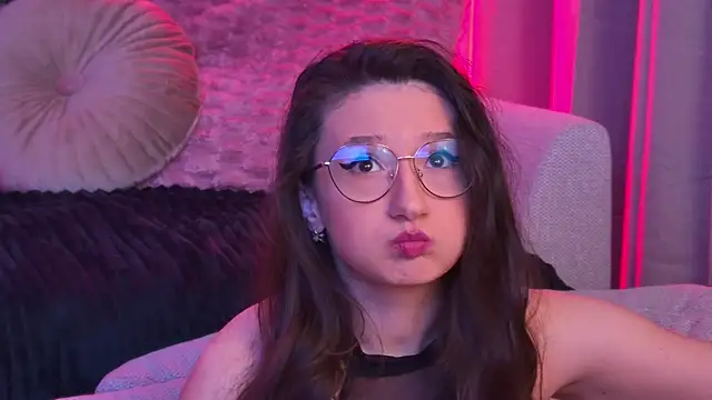 TheaMalekoo online show from February 2026 07:56:01 AM