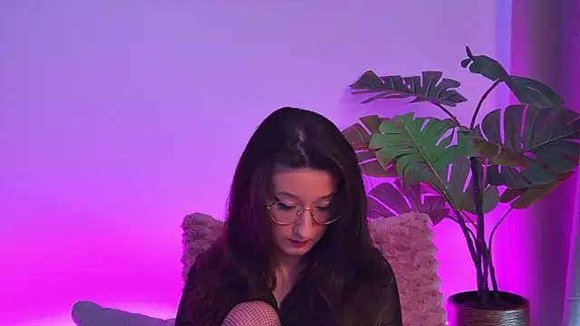 TheaMalekoo online show from March 2026 07:47:01 AM