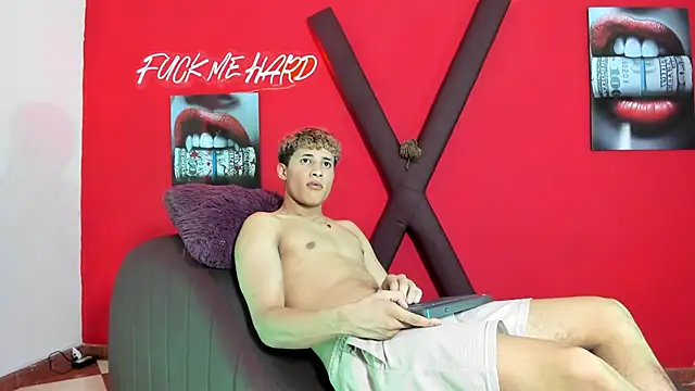 YOUNG GUYS1 online show from February 2026 01:27:01 AM