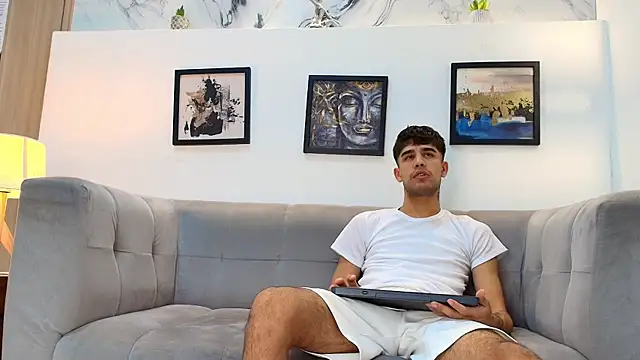 YOUNG GUYS1 online show from May 2026 07:24:02 AM
