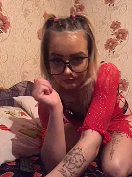 Snapshot of Barbika19 chatting on December 2025 08:59:01 PM Barbika19 online show from December 2025 08:59:01 PM