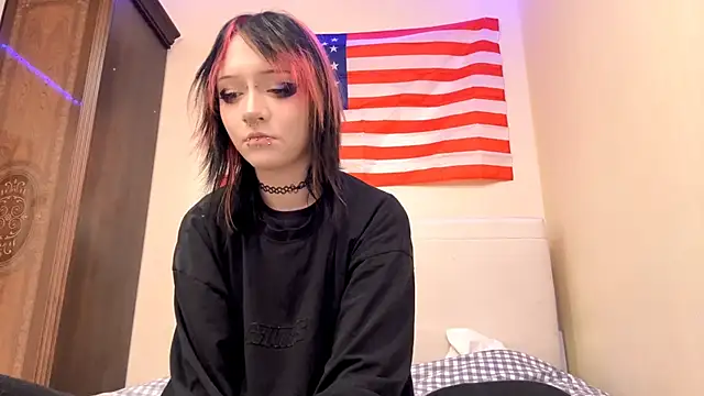 Shine Luna online show from February 2026 08:25:01 PM