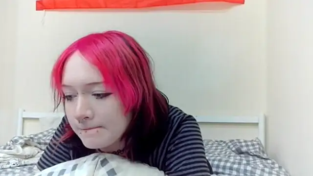 Shine Luna online show from February 2026 04:25:01 PM