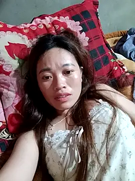 Snapshot of little-effy chatting on June 2026 11:58:02 AM little-effy online show from June 2026 11:58:02 AM