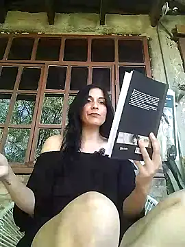 Snapshot of DommeVioleta chatting on May 2026 10:37:01 PM DommeVioleta online show from May 2026 10:37:01 PM