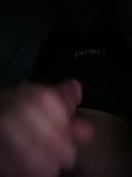 claudio18anni online show from December 2025 12:18:01 AM