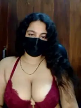 nosrat014 online show from April 2026 05:41:01 PM