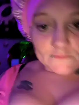 Snapshot of MidnightSeducer@xh chatting on January 2026 10:42:01 AM MidnightSeducerxh online show from January 2026 10:42:01 AM