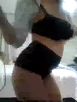 Snapshot of NovaMia chatting on January 2026 05:51:02 PM NovaMia online show from January 2026 05:51:02 PM