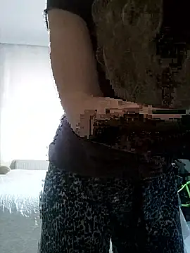 Snapshot of NovaMia chatting on January 2026 11:26:01 AM NovaMia online show from January 2026 11:26:01 AM