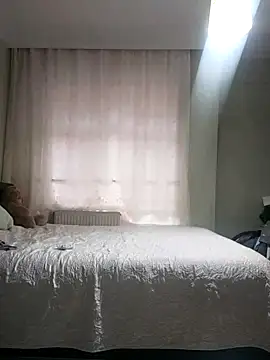 Snapshot of NovaMia chatting on February 2026 09:08:01 AM NovaMia online show from February 2026 09:08:01 AM