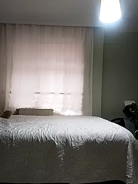 Snapshot of NovaMia chatting on February 2026 08:07:01 AM NovaMia online show from February 2026 08:07:01 AM