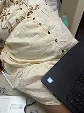 butterflyslay online show from May 2026 01:41:01 PM