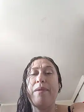 Snapshot of Yarafox01 chatting on December 2025 06:47:02 PM Yarafox01 online show from December 2025 06:47:02 PM