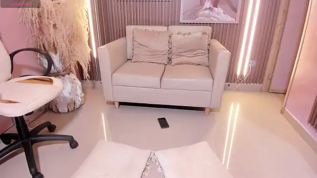 Snapshot of Sensual_shannell chatting on March 2026 03:01:01 AM Sensual shannell online show from March 2026 03:01:01 AM