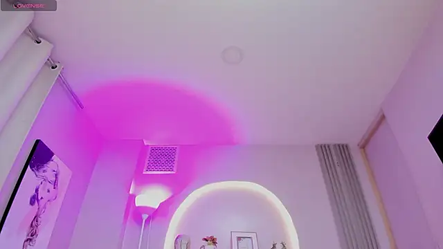 Snapshot of Sensual_shannell chatting on April 2026 02:49:02 AM Sensual shannell online show from April 2026 02:49:02 AM