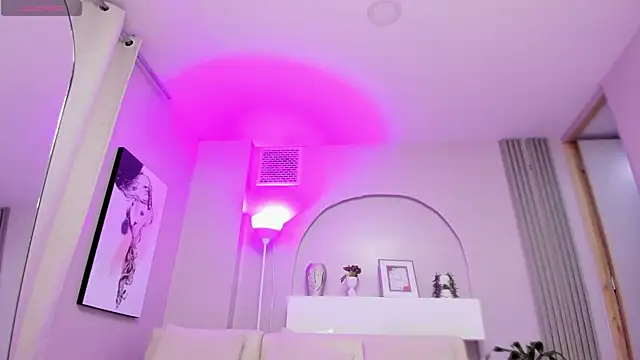 Snapshot of Sensual_shannell chatting on April 2026 03:02:01 AM Sensual shannell online show from April 2026 03:02:01 AM