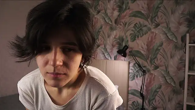 Snapshot of TriciaDuka chatting on December 2025 04:28:02 AM TriciaDuka online show from December 2025 04:28:02 AM